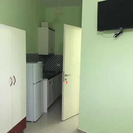 Argist Ksamil 3* בורש