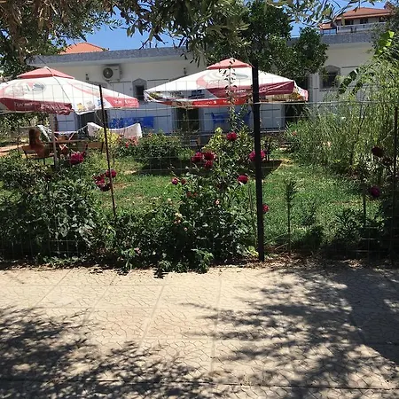 בית הארחה Argist Ksamil 3*